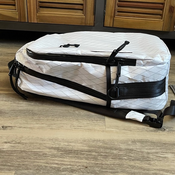 🆕DEFY Bucktown Backpack Ballistic Nylon White X-Pack NWOT - Picture 4 of 9